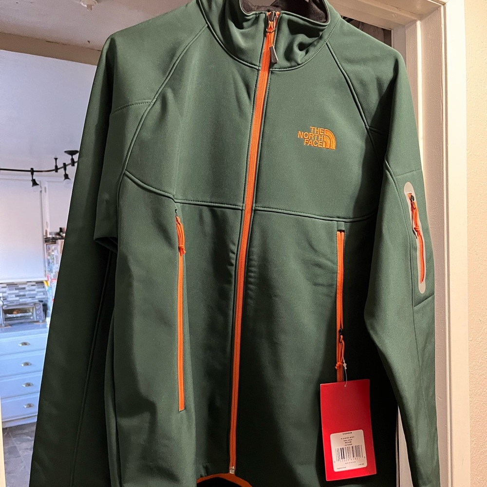 North Face- Quantas jacket-